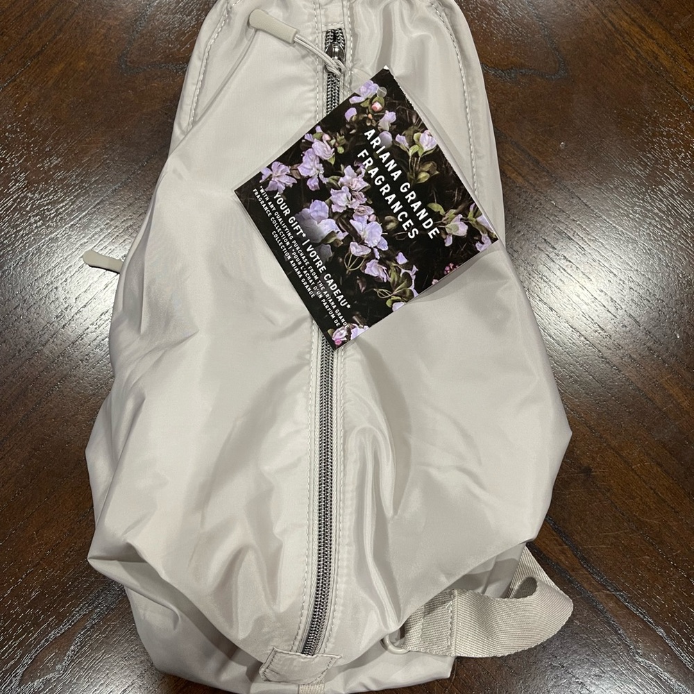 Ariana Grande sling bag